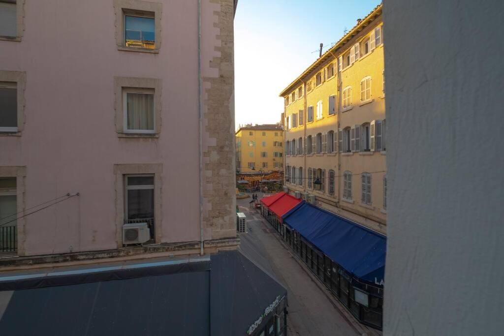 Designs Vieux Port Apartment Marseilles